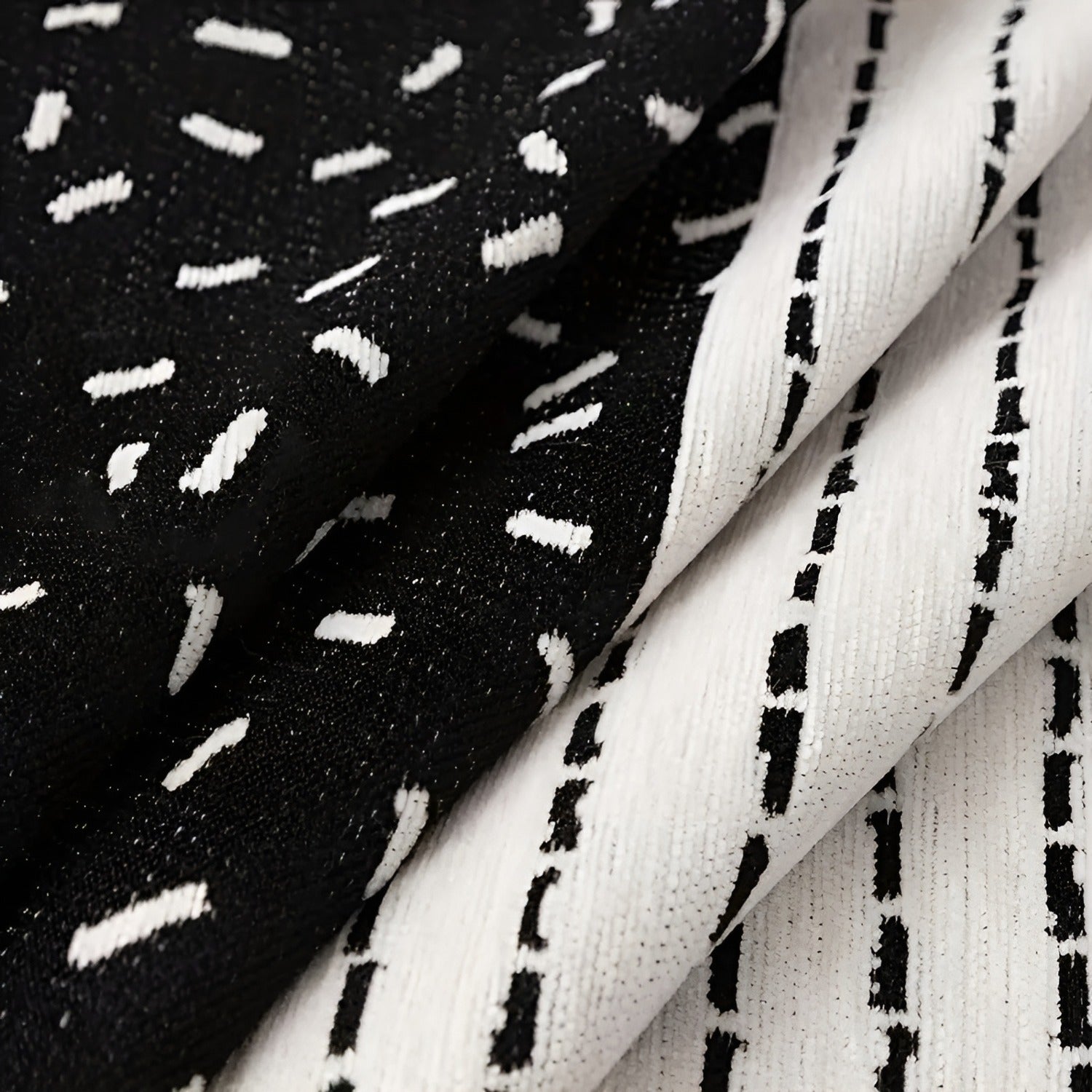 Avyra Sofakover™ | Where Protection Meets Design